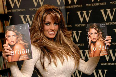 2006年2月1日,倫敦,波霸喬丹(jordan,原名:katie price)在牛津街