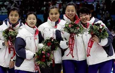 图文：短道速滑女子3000米接力 韩国队冠军阵容
