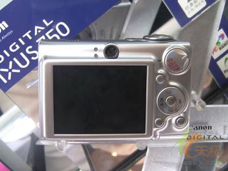 IXUS 750