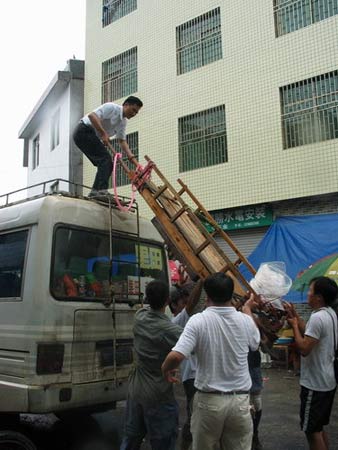 刘少东放弃板车救助 退出《我的长征》(图)