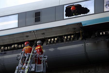综合  今天下午发生在上海龙阳路磁悬浮列车车站的一起火警事故被及时