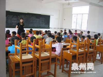 广东一村小一年级仅有1名学生，全年级只有7个，教育局回应！