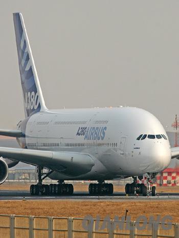 世界最大空客a380今日飛抵首都機場(組圖)