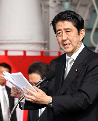 综合  据新华社电日本首相安倍晋三13日说,因此前政府主办的一些听证
