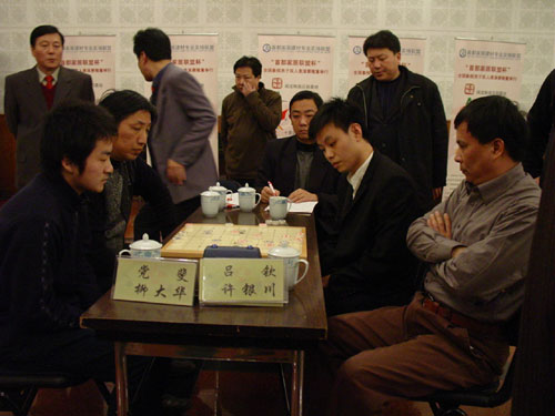 图文全国象棋男子双人表演赛许银川搭档吕钦