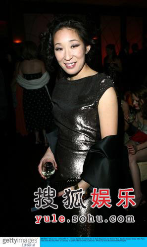 图：金球派对—韩裔女星吴珊卓浓妆亮相