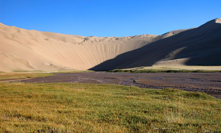 登山首頁 山峰資料 5000米級別山峰 阿爾金山 山峰圖庫 來源:網絡