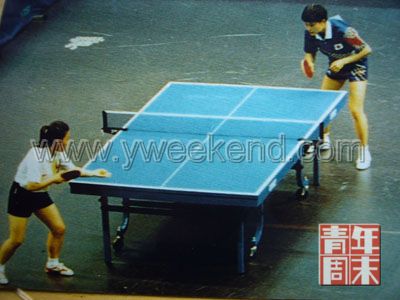 1994年亚运会，何智丽、邓亚萍决赛对垒（资料图 来源：青年周末）