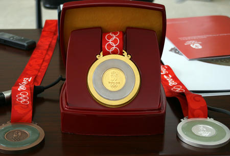 北京2008年奥运会奖牌图片