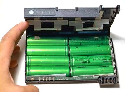 戴尔代工制造电池有好一段时日了,图上所看到的是新力锂电池的充电