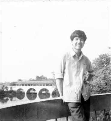 　　1979年，吴竟忠初到重庆 