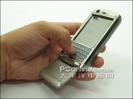 索尼爱立信手机P990