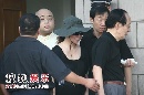 侯耀文追悼会在北京举行 蔡明着黑色衣帽来悼念