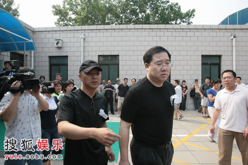 搜狐娱乐讯:文兴宇的追悼会于8月3日9点在八宝山革命公墓一号告别厅