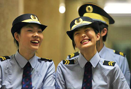2007年8月10日，北京王府井地铁，北京地铁工作人员换装仪式。