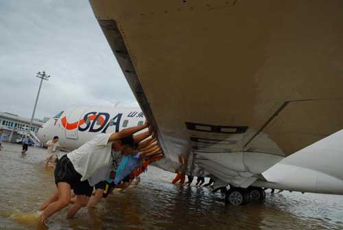 山东航空推出针对中老年的航空旅游产品慈翔，打造四大超行业标准特色