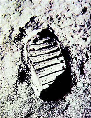 科普爱好者认为阿波罗号登月是骗局 提出8疑点