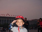 7.我学叔叔敬个礼