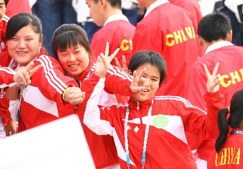 图文:07世界夏季特奥会开幕 中国队员信心百倍