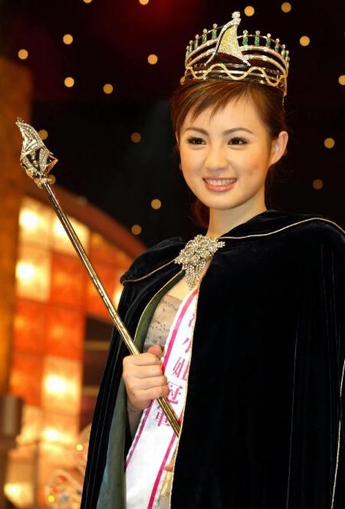 吕晶晶亚洲小姐冠军图片