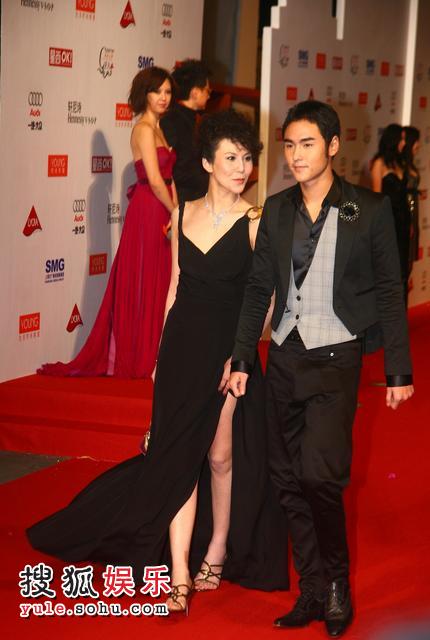图：2007莱卡风尚大典 男女明星携手走红毯