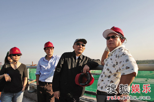 图：中影集团董事长韩三平 庞大的项目露出笑容