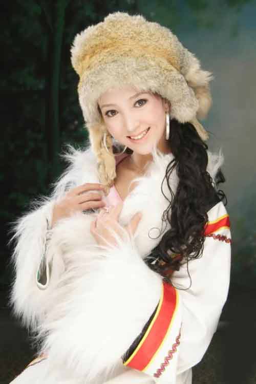 2008搜狐女声 新闻报道 本场评选最吸引眼球的是"藏族公主"阿斯根