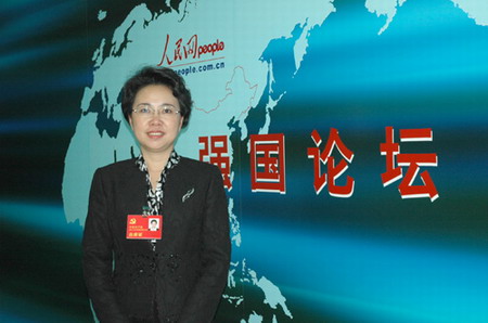 党的十七大期间,巴彦县委书记张丽娜曾应邀作客人民网强国论坛畅谈