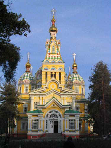 ͼģľͼ Zenkov Cathedralľṹ