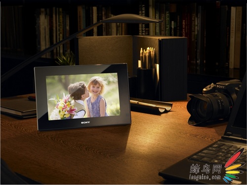 索尼发布S-Frame数码相框及照片打印机