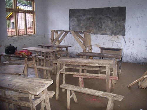 高雷雷:正在山区建希望小学 找回已褪去的爱心