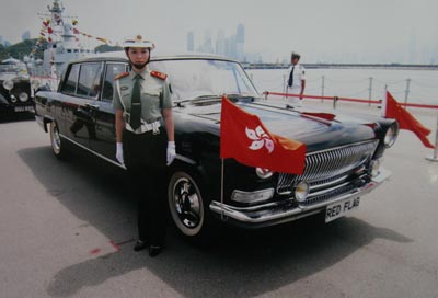 红旗轿车亮相香港街头.新文化报记者白桄摄