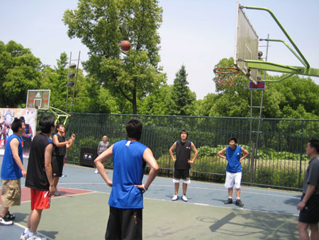 上海夏天的篮球馆(上海夏天的篮球馆开放吗)