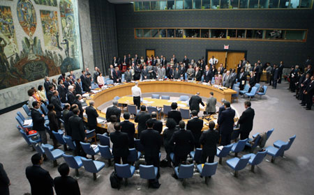 联合国秘书长潘基文与安理会成员集体默哀,对中国四川汶川大地震