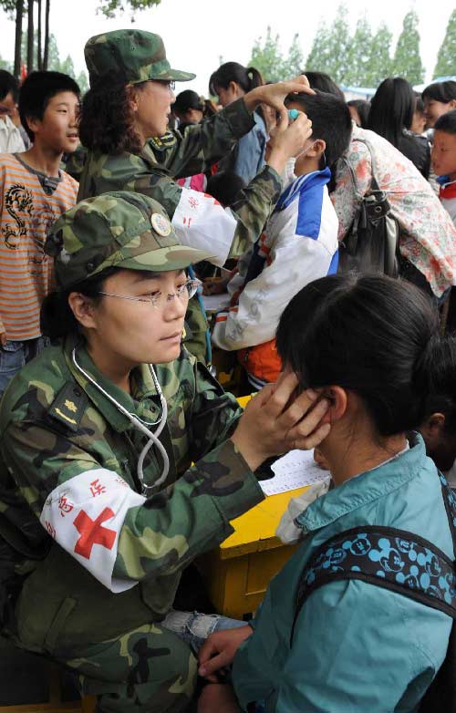 俄罗斯医疗队开始在彭州救治伤员