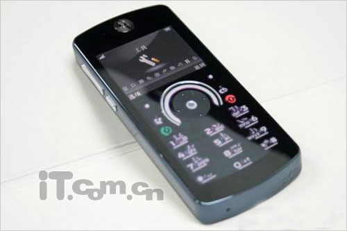 摩托罗拉音乐手机e8图片