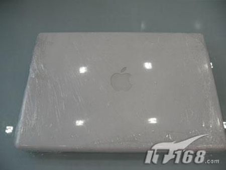 MacBook MB402