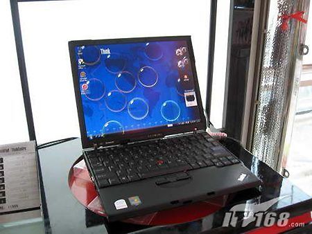 ThinkPad X61(7675KC1)