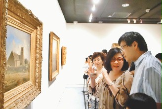 10时前往国立历史博物馆欣赏米勒展,走在她身后的宋正宇才走到展场,就