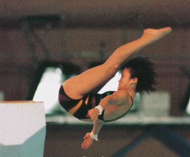 图文:1988年汉城奥运会 高敏跳水精彩瞬间