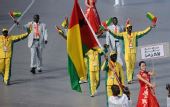 图文：北京奥运会运动员入场式 几内亚比绍入场