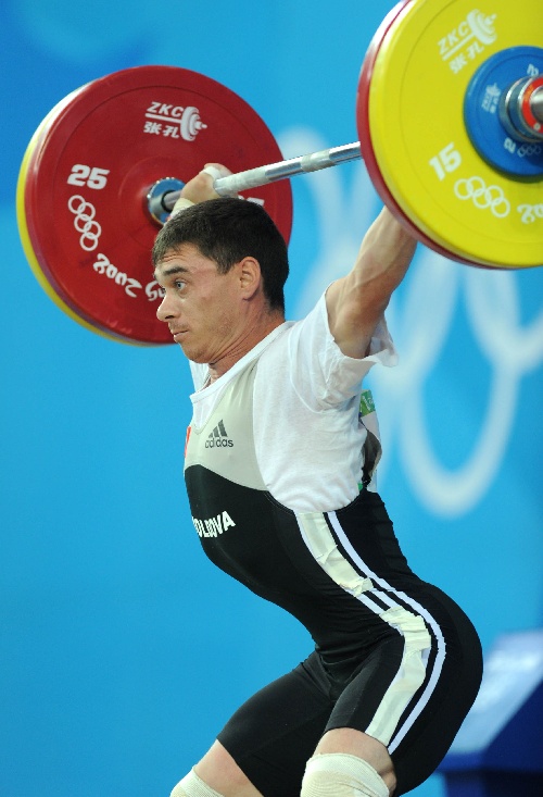 图文[举重]男子56公斤级b组 表情坚毅