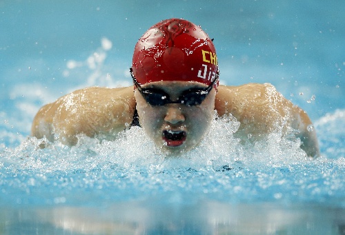 当日,北京奥运会游泳比赛在国家游泳中心——水立方继续举行,焦刘洋