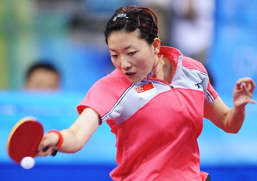 当日,李佳薇在北京奥运会乒乓球女子单打第三轮中以4比1战胜克罗地亚