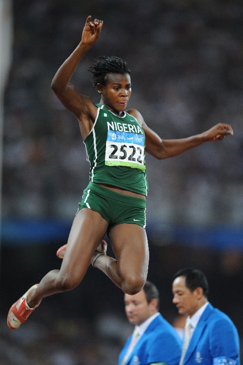 图文:女子跳远决赛赛况 尼日利亚选手布莱辛