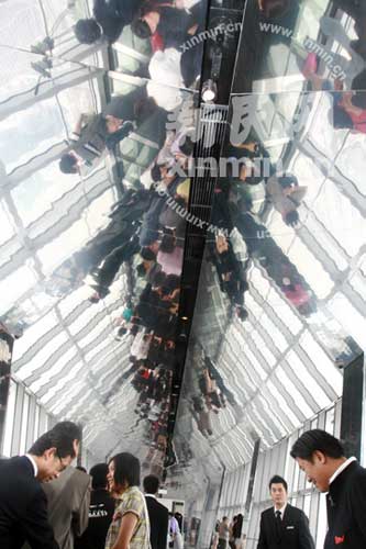 上海环球金融中心474米世界最高观光厅开放(图)