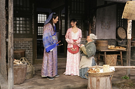 徐少强、吴志雄在《金瓶梅》的角色属友情客串。