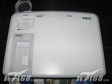 NEC NP100+