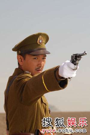 《化剑》目前正在新疆热拍,演员刘向京在剧中扮演国民党起义部队的