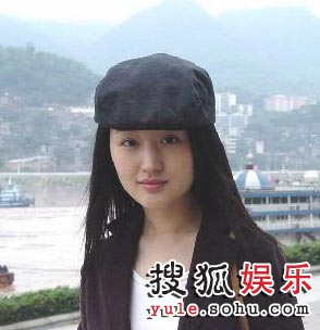 杨钰莹回国定居深圳 37岁近照曝光皮肤如少女
